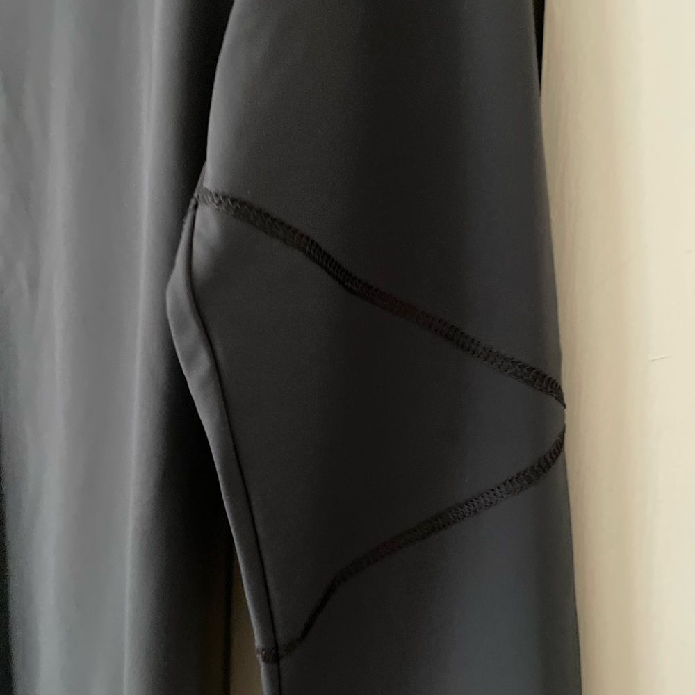 Emerson Fry | Gray Long Sleeve Active Top - Picture 5 of 10